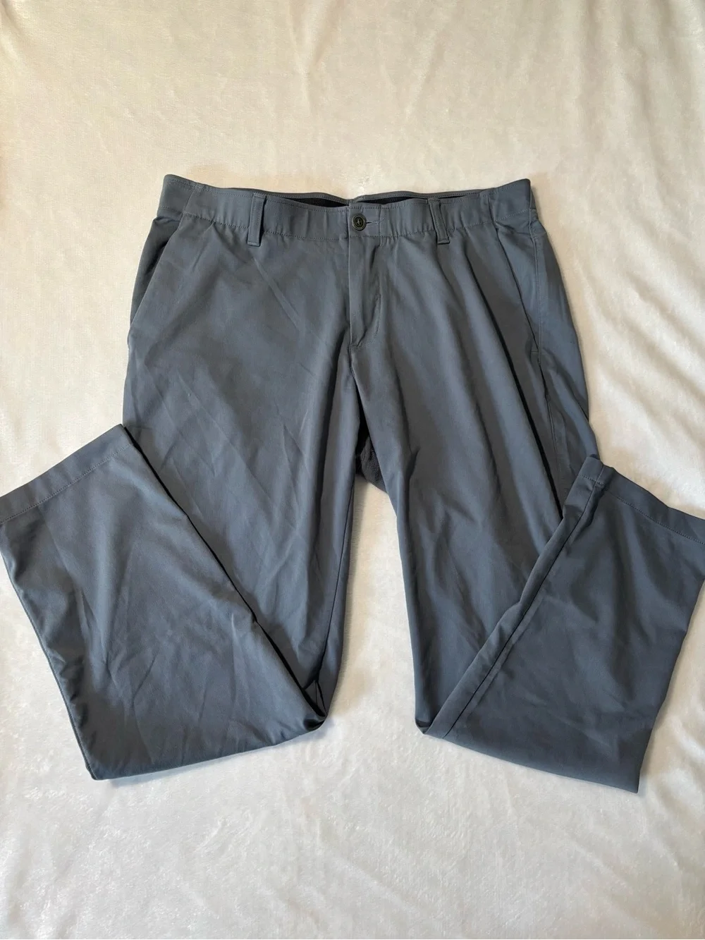 Under Armour Men's Slate Gray Chinos Golf Casual